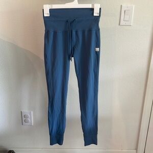 Blue Vuori leggings size S